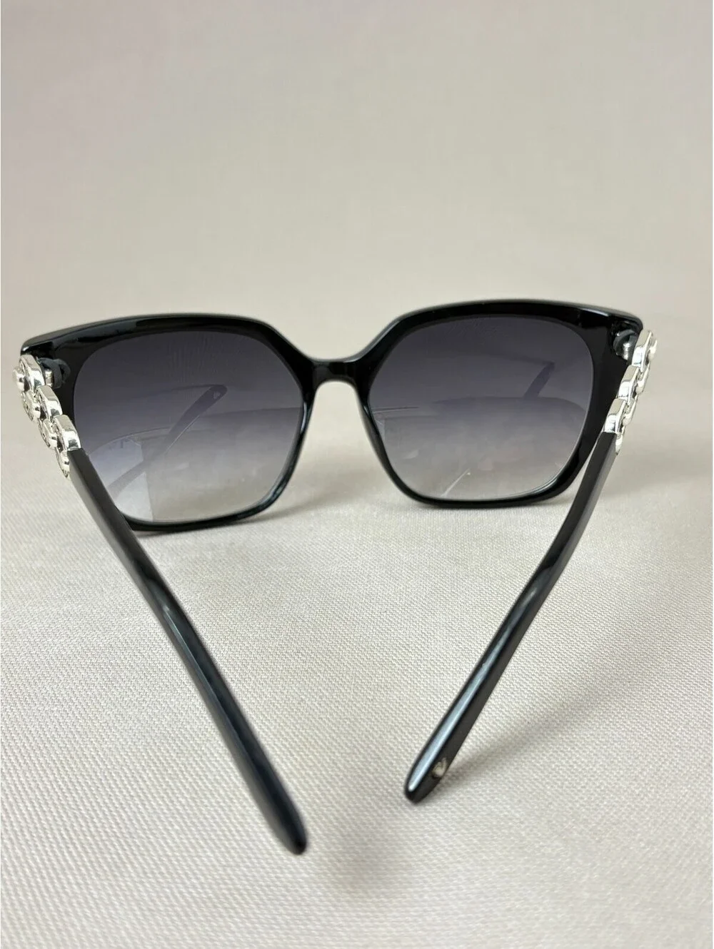 Brighton Contempo Linx Sunglasses Black Silver Chain Link Cat Eye Shades A13133